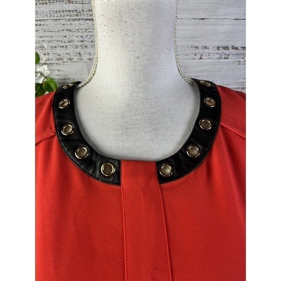 Alfani Sleeveless Blouse Tank size 6 Coral Crepe Faux Black Leather Gold Career - Picture 4 of 10